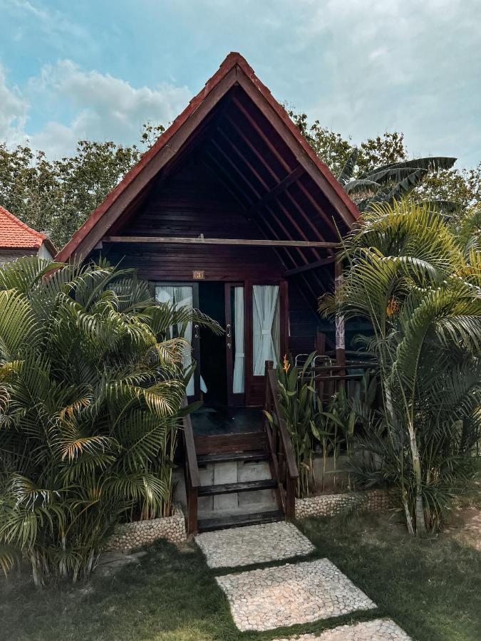 Gayatri Bungalows Batununggul Exterior foto